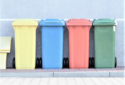 Dačice: Město odpouští občanům poplatky za popelnice